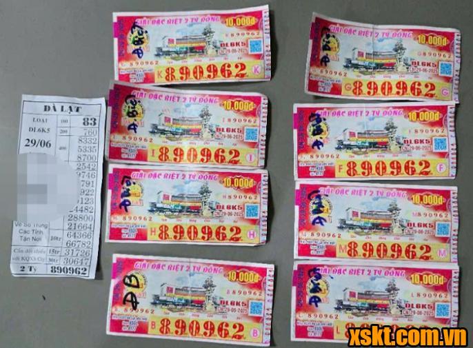 Người đàn ông ở Bạc Liêu đi đổi giải an ủi mới biết mình trúng độc đắc