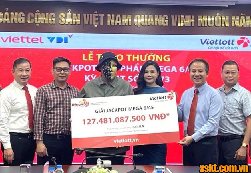Vietlott: Trao thưởng 127 tỷ đồng cho khách hàng thuê bao Viettel đến từ Tp. Hồ Chí Minh