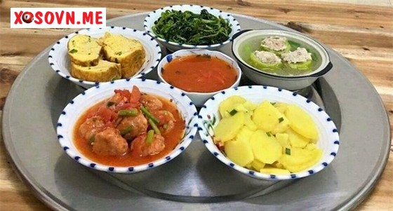 Mơ thấy mâm cơm đánh đề số mấy?